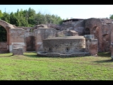 01274 ostia - regio ii - insula i - caserma dei vigili (ii,v,1-2) - suedostecke des hofes - basin - 10-2013.jpg